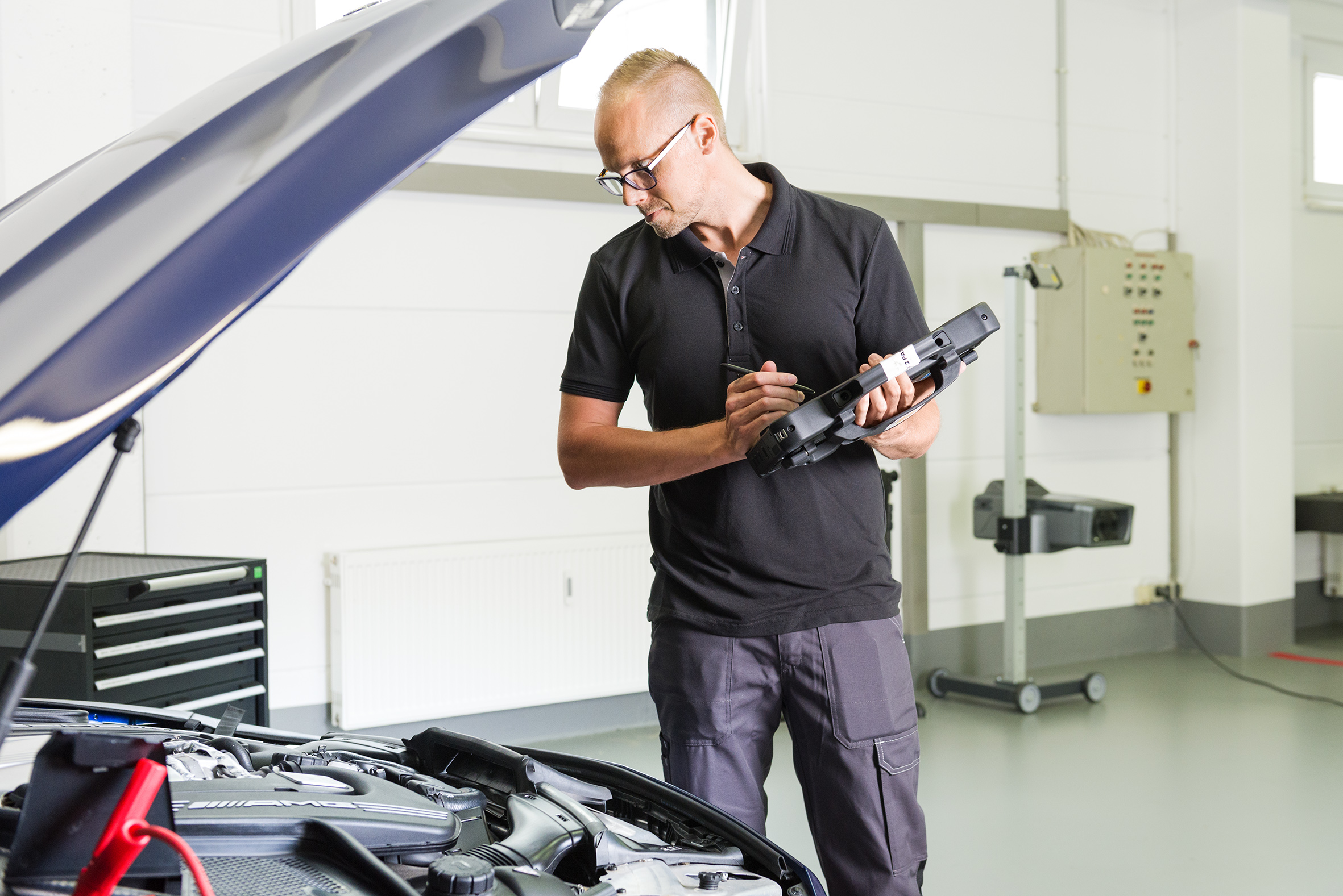 Markus Mangold in der Werkstatt